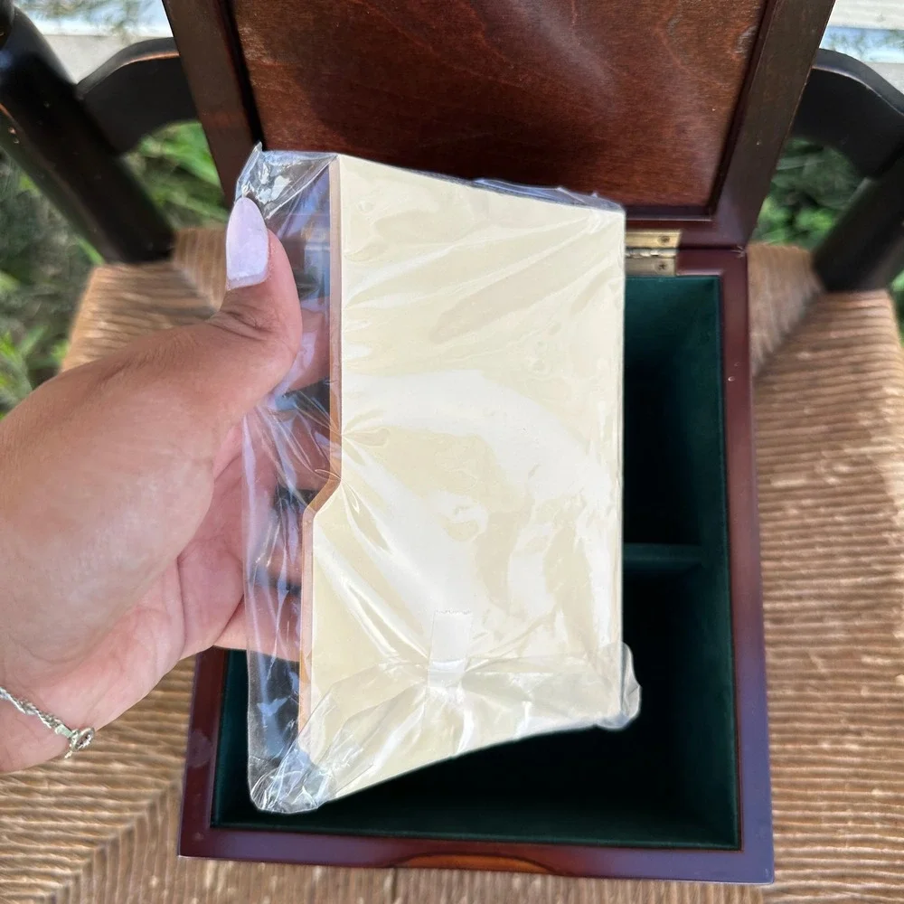 The Bombay Company 1996 Wood Memory Box Photo Frame Lid Green Velvet Lining 128